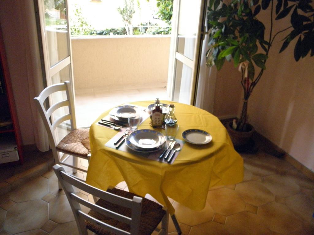 Alfieri B&B Cagliari Eksteriør billede